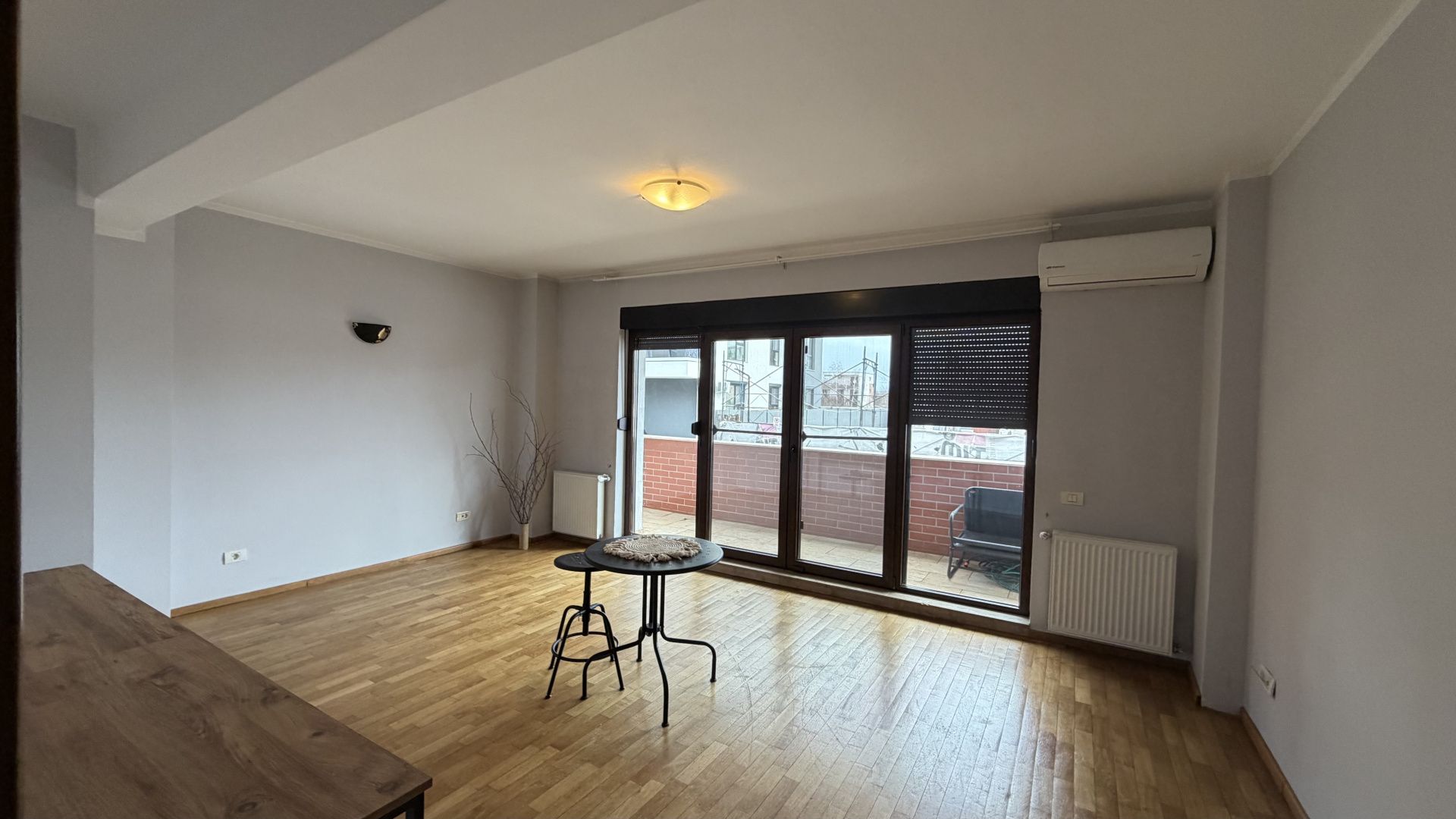 3 camere Băneasa – Sisești - 87 mp utili - loc parcare inclus 