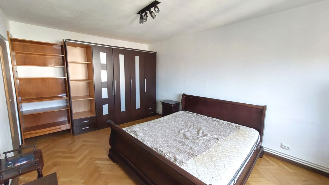 Apartament 3 camere decomandate Calea Dumbravii/ SE ACCEPTA MUNCITORI — fotografia 1