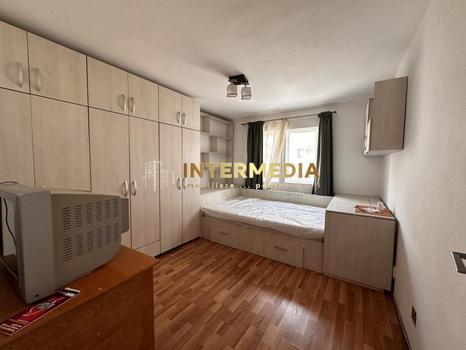 Garsoniera de Inchiriat CETATE Flanco etaj 2 mobilata si utilata complet — fotografia 1