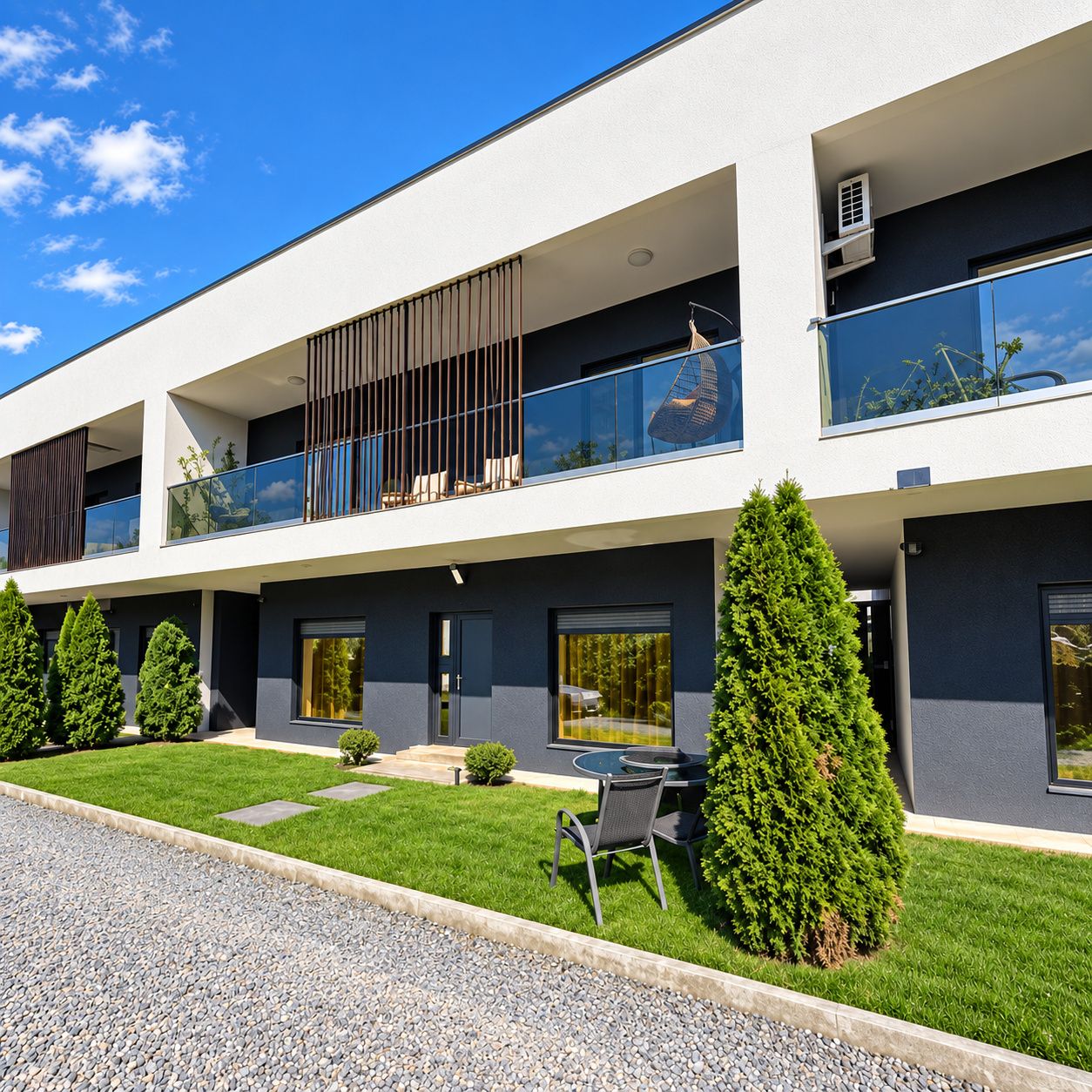 Casă P+1 aproape de plajă | Mamaia Nord | 4 camere - 3 băi 