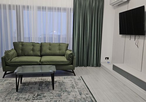 Apartament cu 3 camere de închiriat în Constanța, zona Km 4-5
