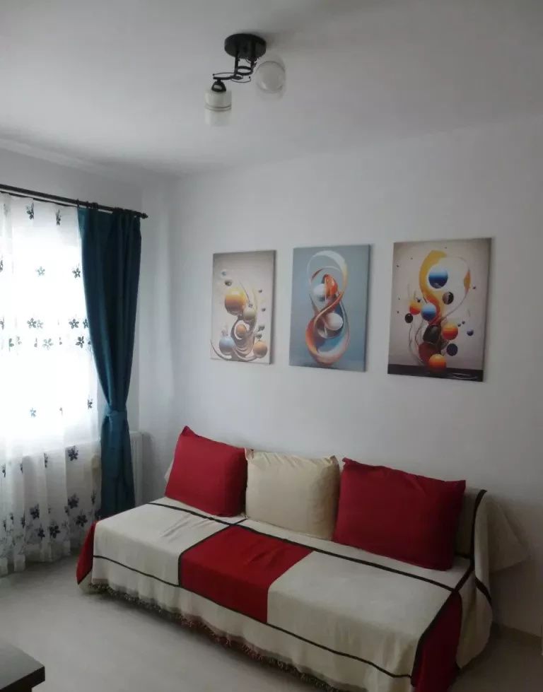 Apartament 3 camere zona Vasile Aaron — fotografia 1