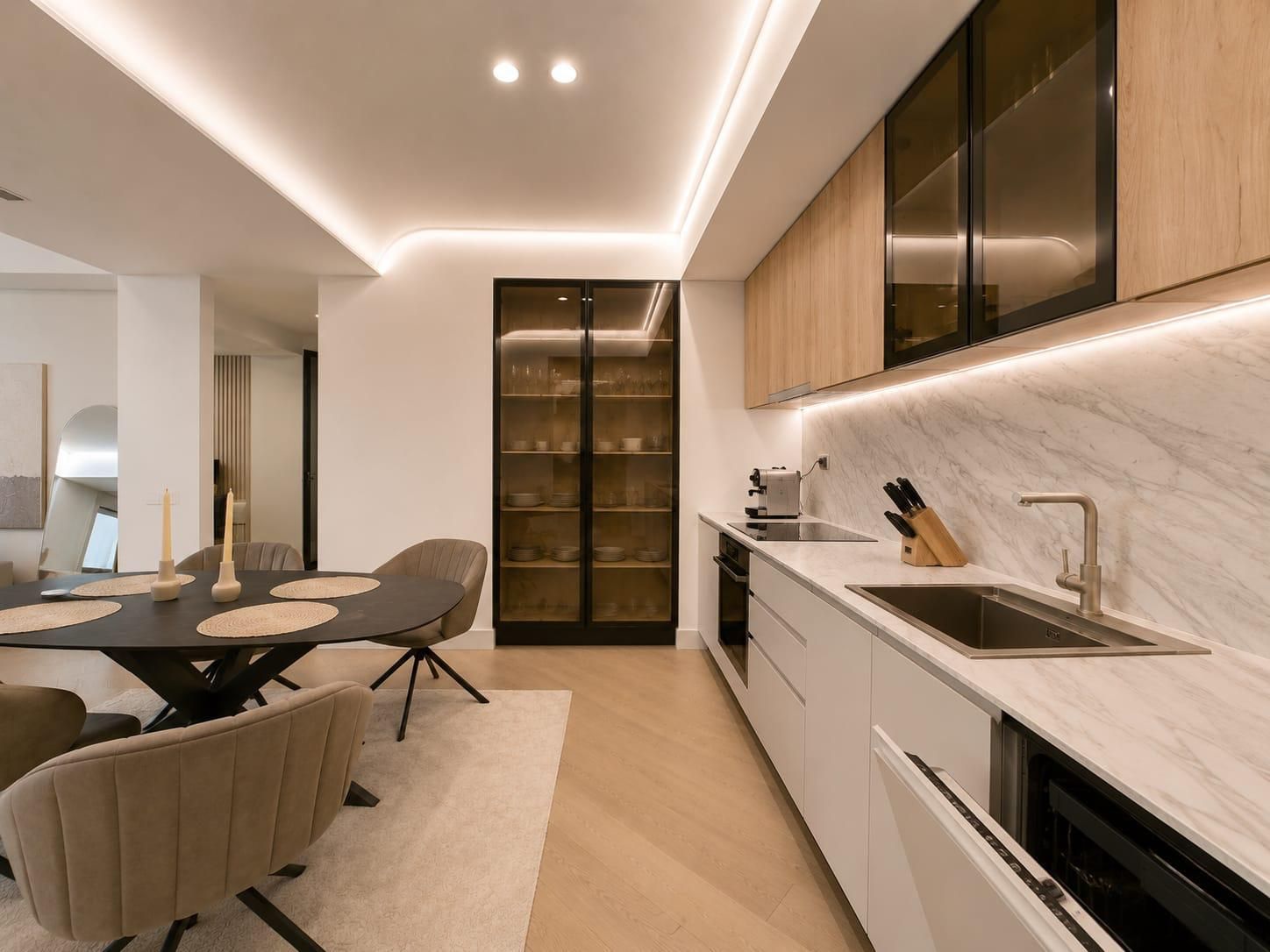 Apartament premium 3 camere | Metrou Unirii | Bloc nou 2020 | Parcare subterana — fotografia 3