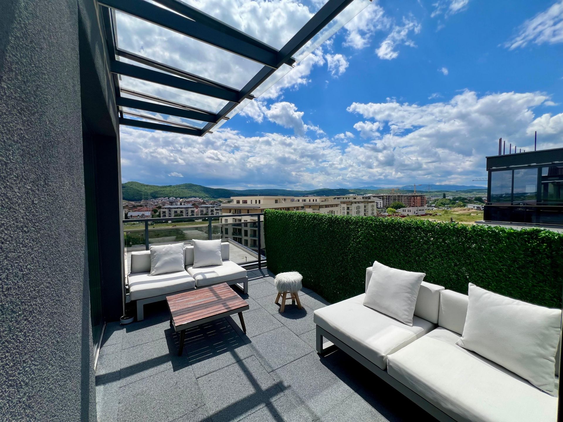 De vânzare | Apartament pe 2 niveluri | Florești | Rooftop 70 mp | 3 camere