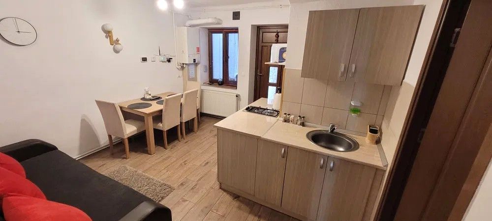 Apartament 2 camere decomandat zona ultracentrala — fotografia 1
