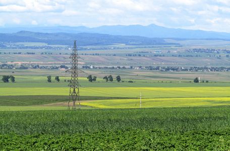 Vânzarea unui teren extravilan: Reguli, acte necesare, sfaturi