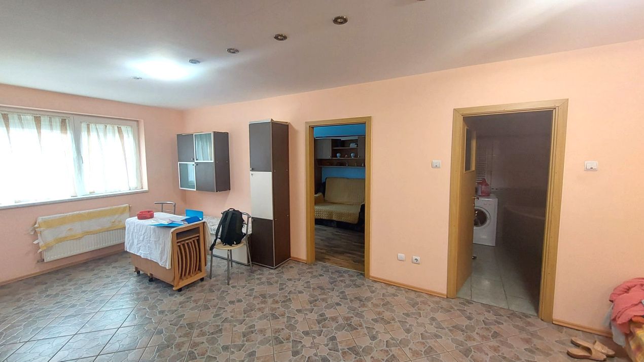 Apartament 3 camere decomandat zona Rahovei — fotografia 3