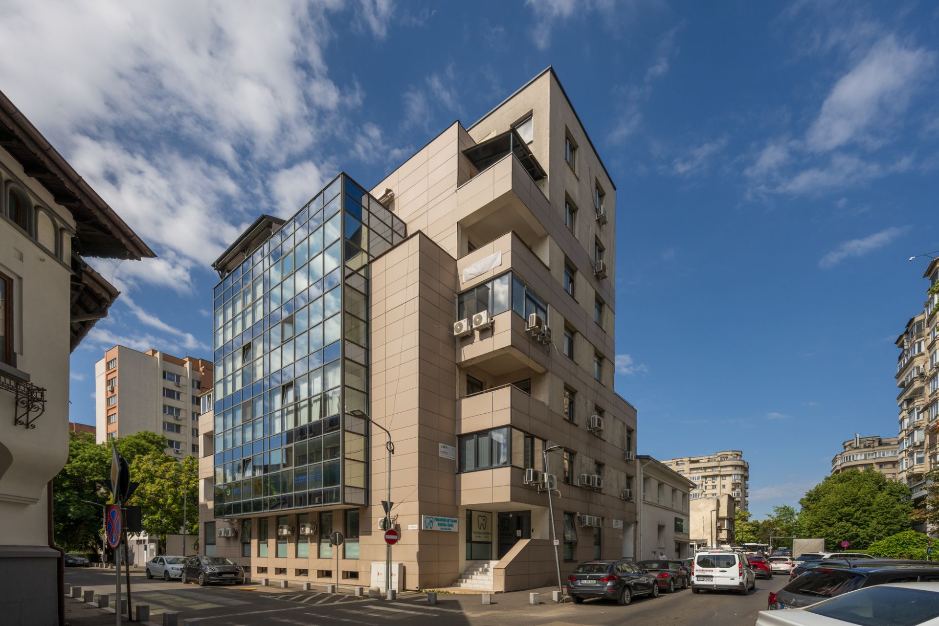 Unirii – Radu Vodă | Spațiu Comercial 248 mp | Două Fronturi Stradale