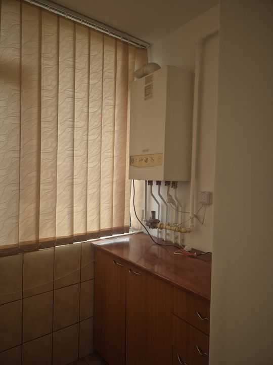 De închiriat apartament 3 camere in Pitești Popa Sapca
