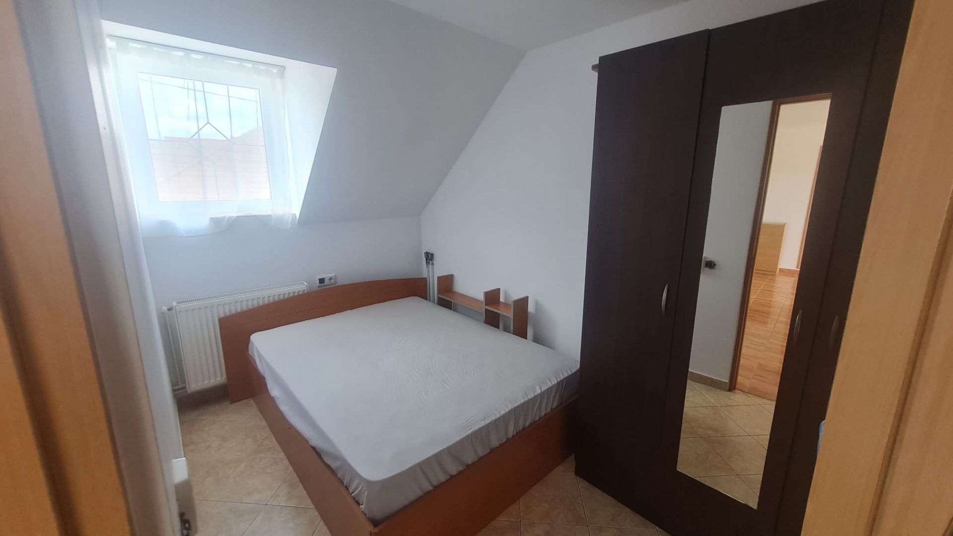 Apartament 3 camere la casă zona Trei Stejari — fotografia 3