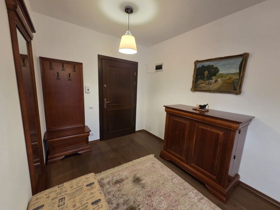 Apartament 3 camere zona Sub Arini Sibiu — fotografia 3