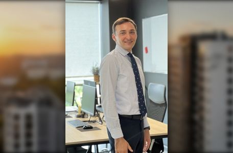 Victor Romanescu: Cum investești corect banii câștigați peste hotare și ce trebuie să cunoști dacă ai decis să-i investești într-un imobil