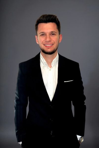 Darren Vițelariu