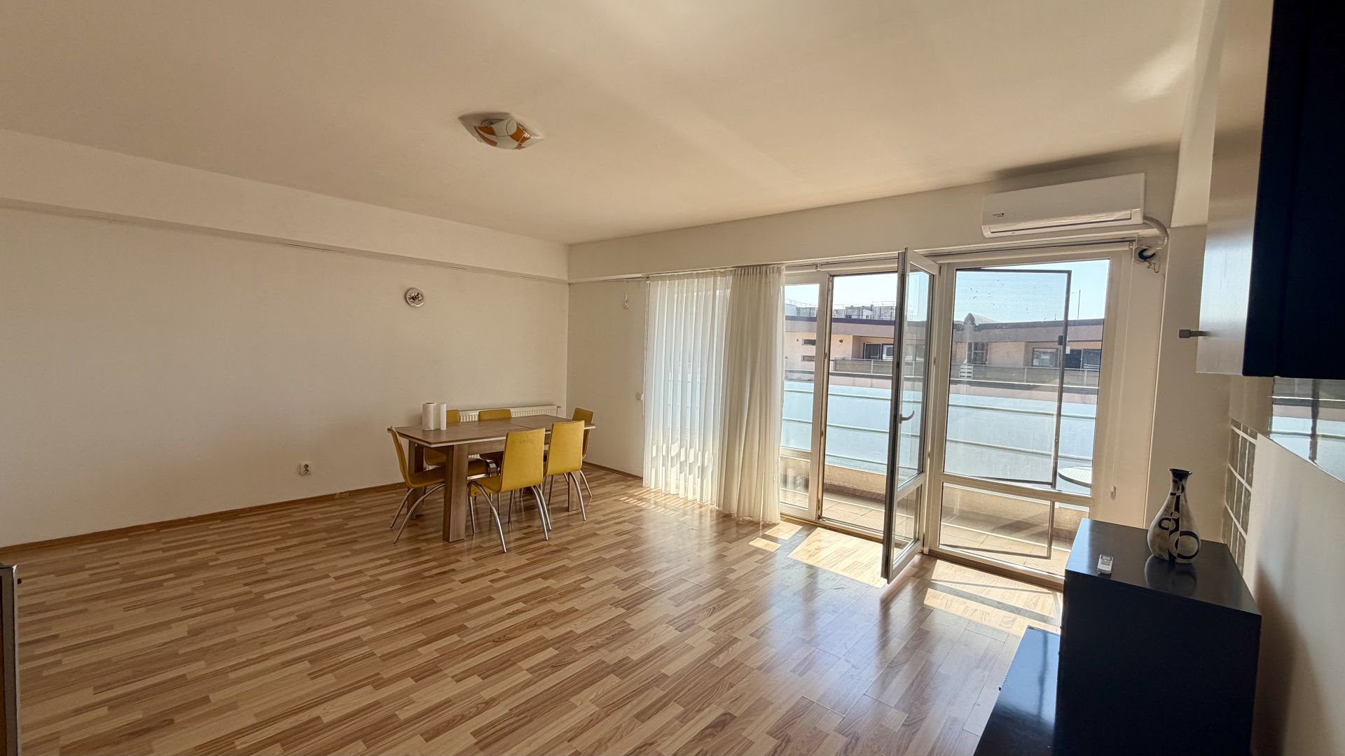 Apartament tip duplex  cu 4 camere Voluntari