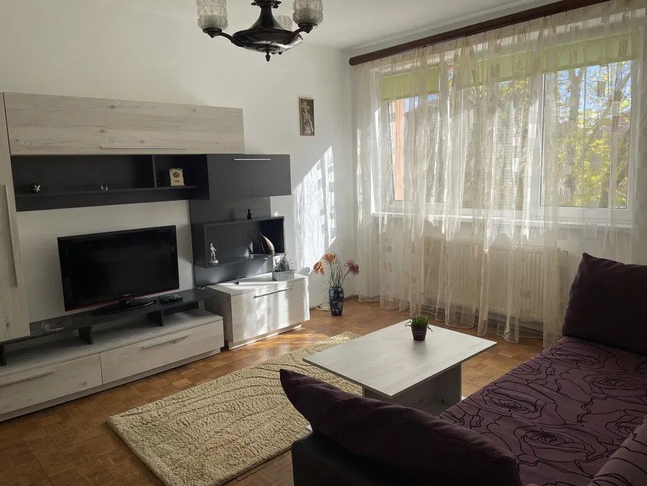 apartament 2 camere decomandate zona cedonia — fotografia 1