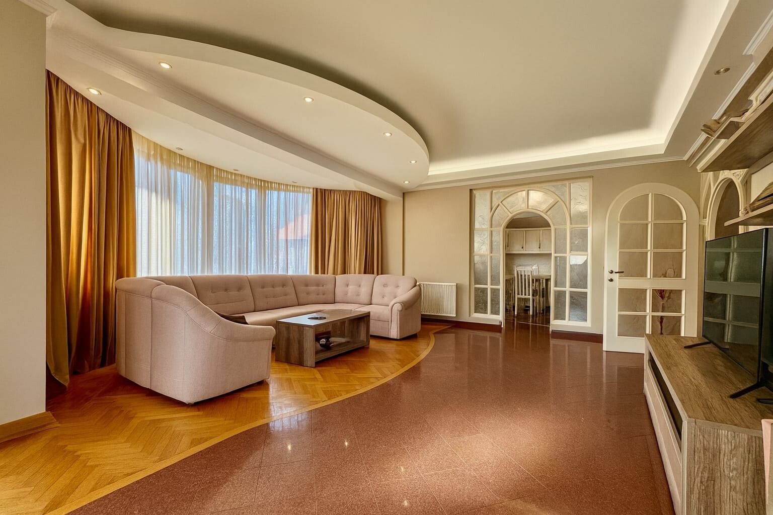 3 camere | Cortina Residence Erou Iancu Nicolae | Terasă & parcare subterana — fotografia 1